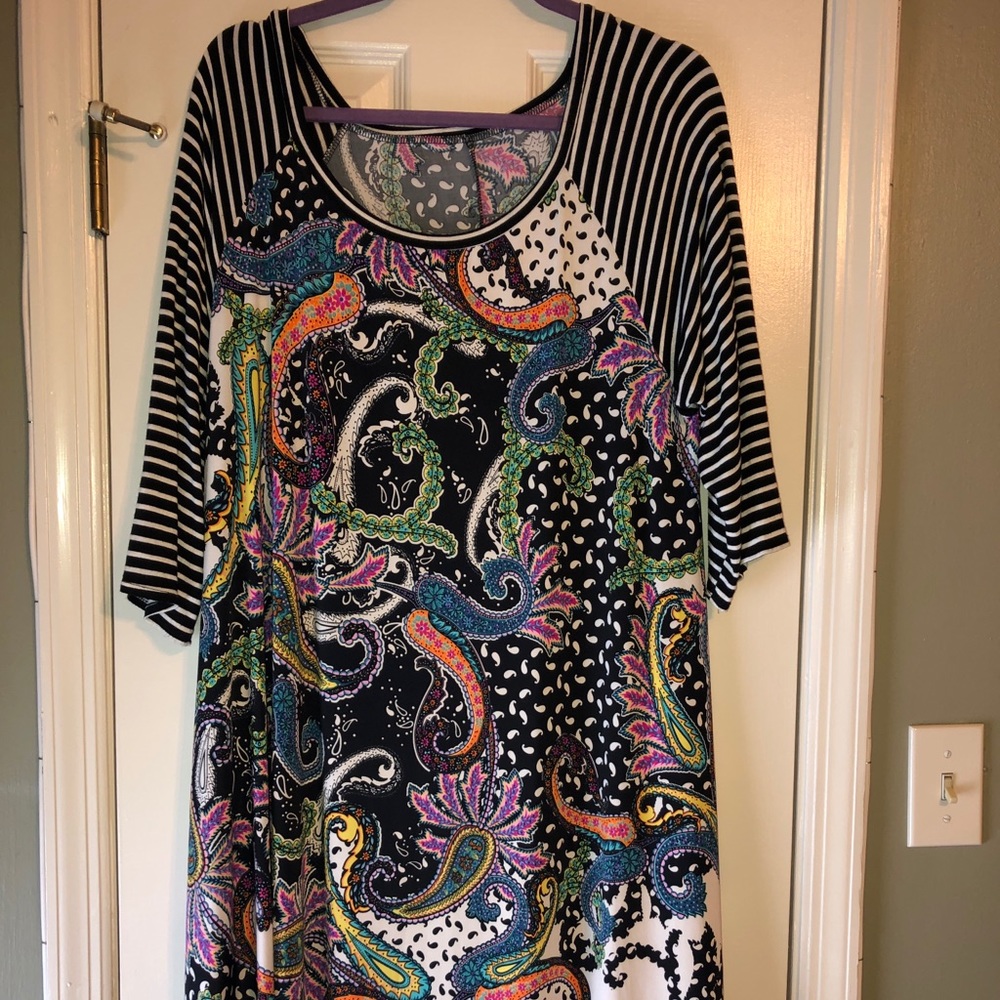 What a fun dress!